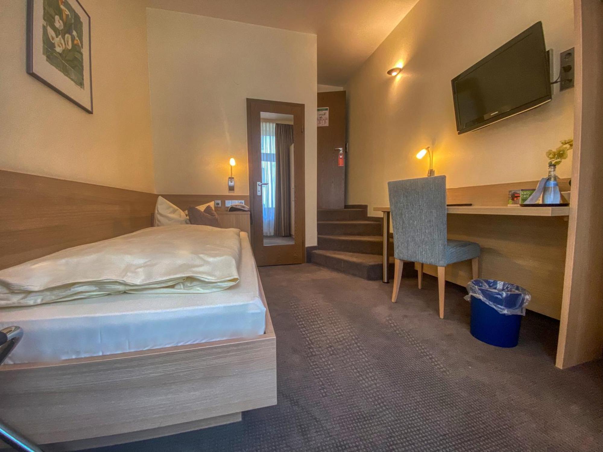 City Partner Hotel Berliner Hof Karlsruhe Rom bilde